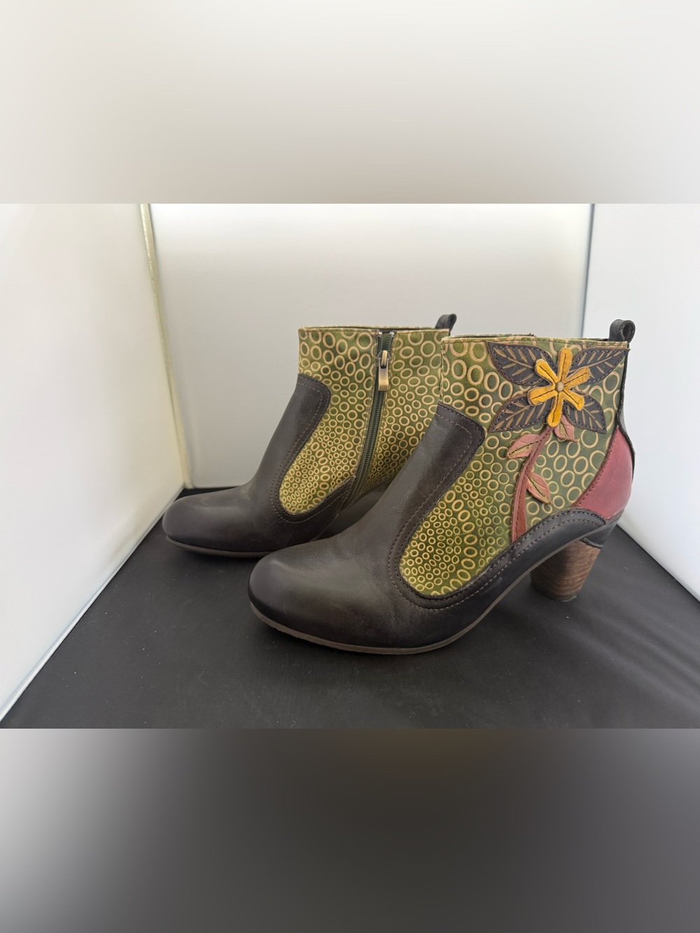 Women's Lโartiste spring step Leather Ankle Boots Size 8